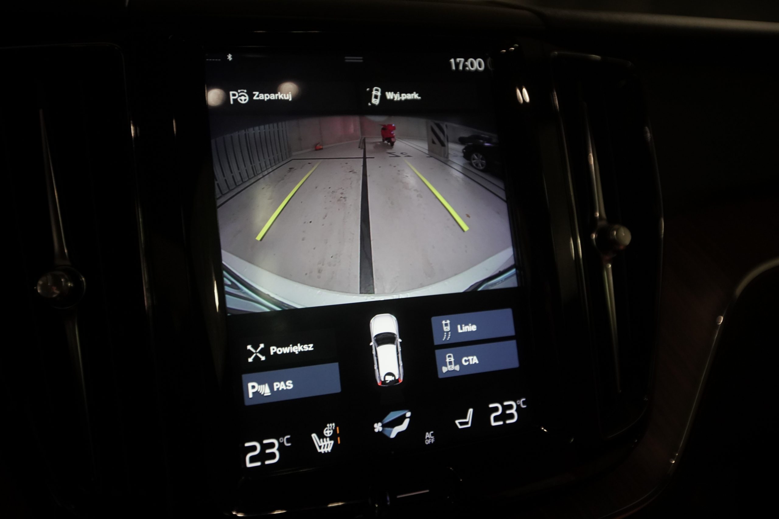 VOLVO XC60 2019 • D5 • AWD • Automat
