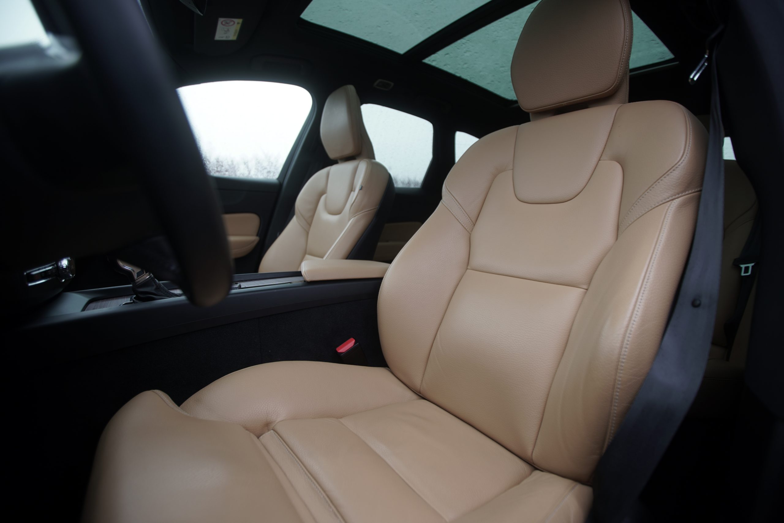 VOLVO XC60 2019 • D5 • AWD • Automat