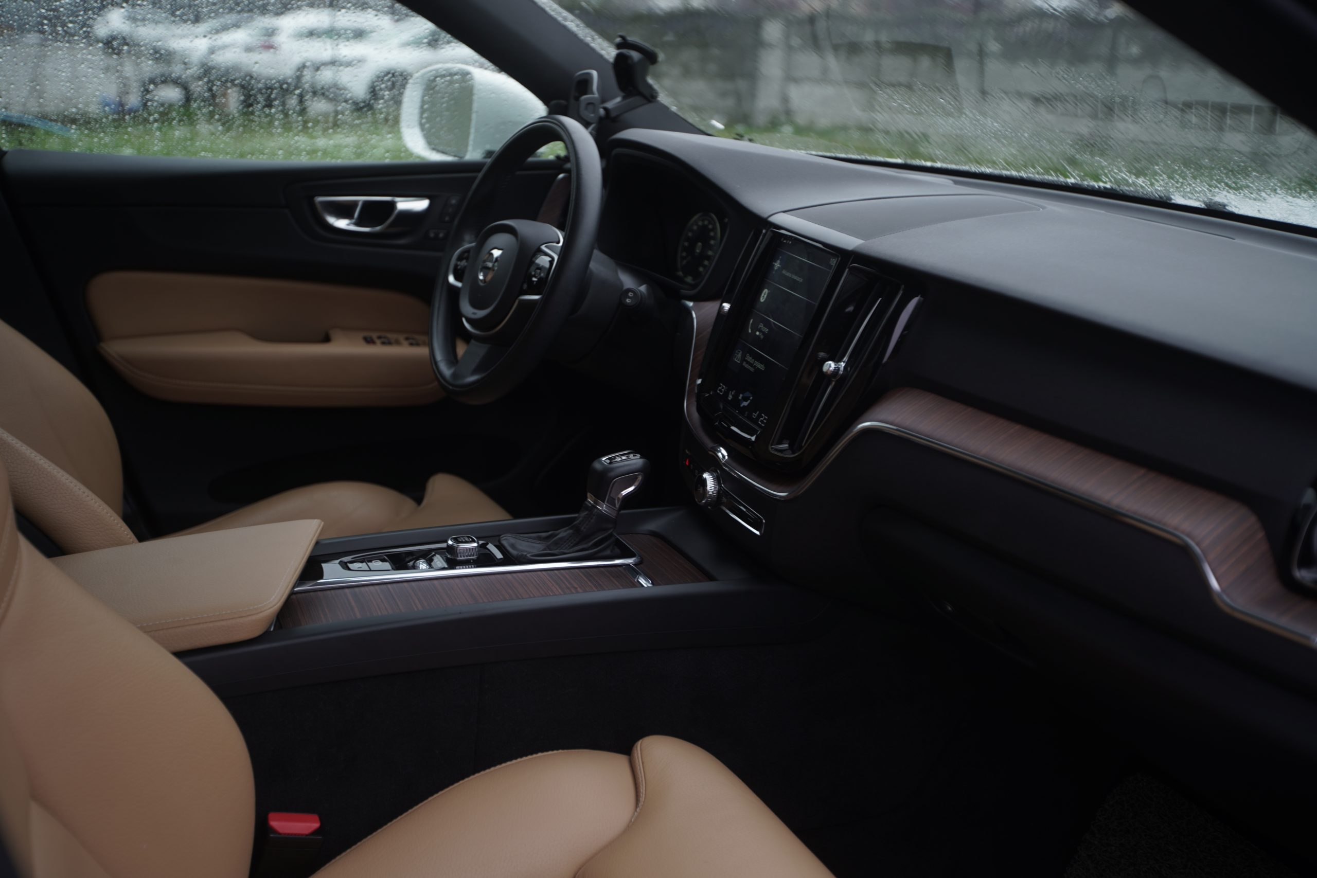 VOLVO XC60 2019 • D5 • AWD • Automat